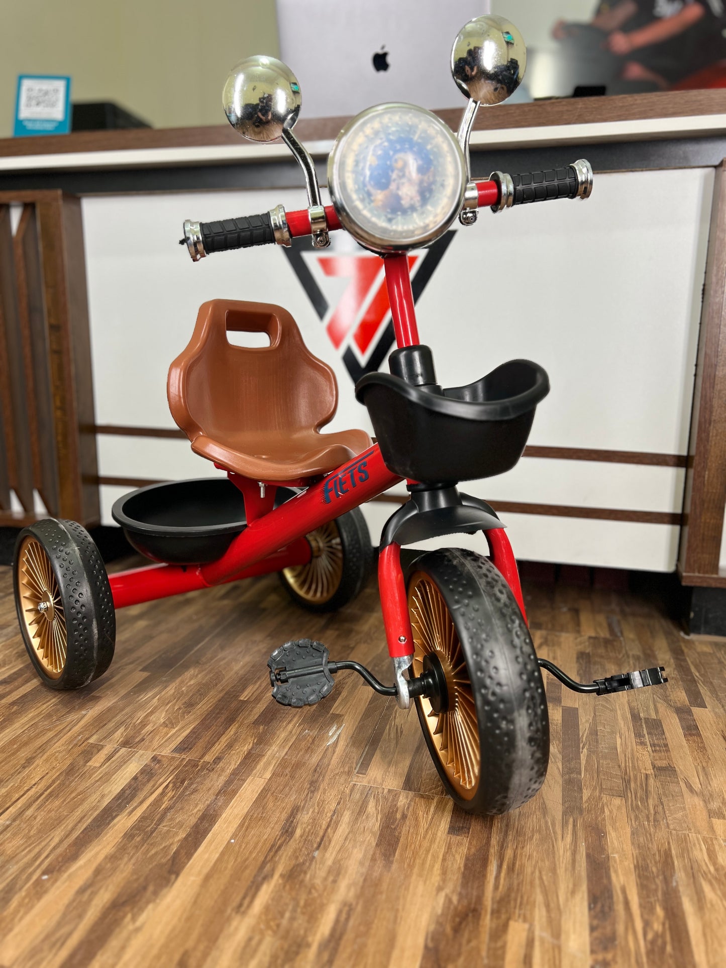 Tricycle 1988 Model For Kids With Light & Music By Seven One (Imported}
